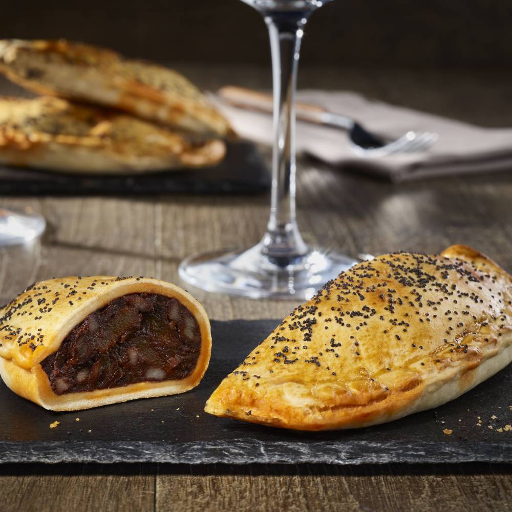 empanadilla de morcilla y manzana de canela en rama